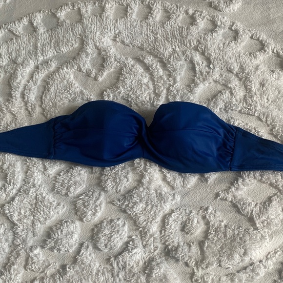 Victoria’s Secret Padded Bandeau Bikini Top - Picture 1 of 5